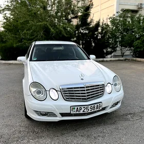 Mercedes-Benz E-Class 2009