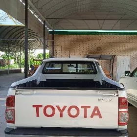 Toyota Hilux 2014