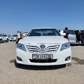 Toyota Camry 2011