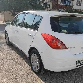 Nissan Versa 2010