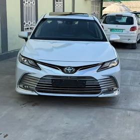 Toyota Camry 2022