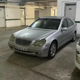 Mercedes-Benz C320 2001