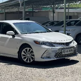 Toyota Camry 2023