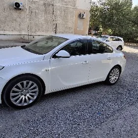 Opel Insignia 2011