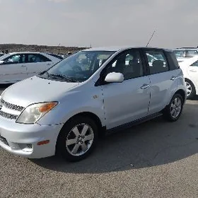 Toyota XA 2006