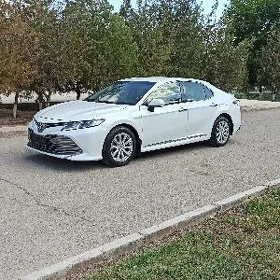 Toyota Camry 2020
