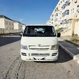 Toyota Hiace 2007
