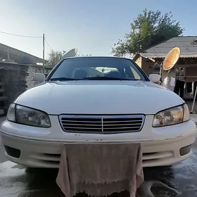 Toyota Camry 2000