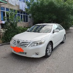 Toyota Camry 2011