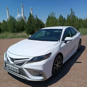 Toyota Camry 2022