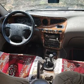 Daewoo Leganza 1998