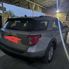 Ford Explorer 2021