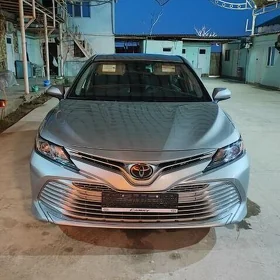 Toyota Camry 2020