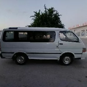 Toyota Hiace 1990
