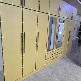 Mebel taze