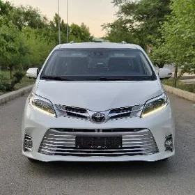 Toyota Sienna 2019