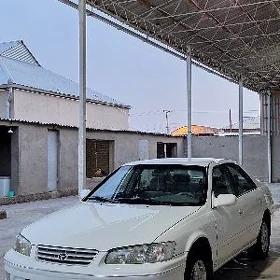Toyota Camry 2000