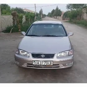 Toyota Camry 2000