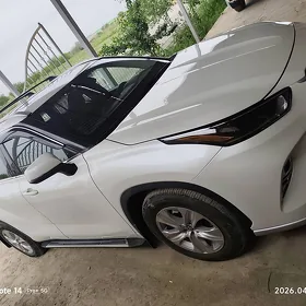 Toyota Highlander 2021