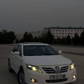 Toyota Camry 2010