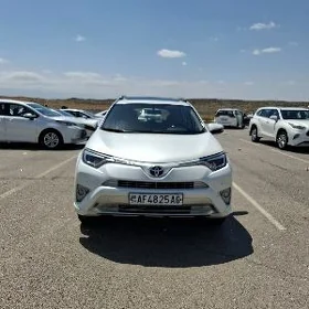 Toyota RAV4 2018