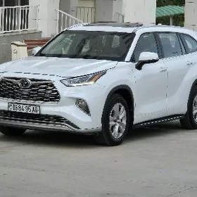 Toyota Highlander 2021