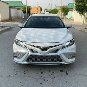Toyota Camry 2022