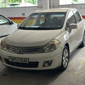 Nissan Versa 2012