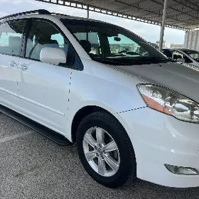 Toyota Sienna 2009