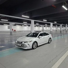Toyota Avalon 2018