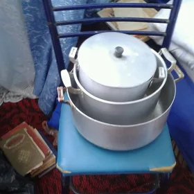кастрюли