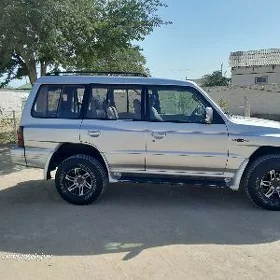 Mitsubishi Montero 1998