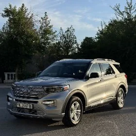 Ford Explorer 2023