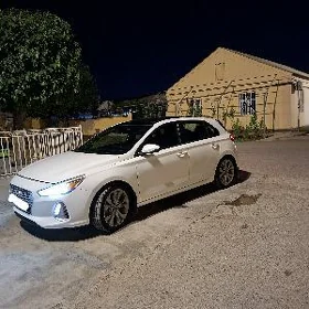 Hyundai Elantra GT 2020