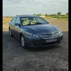 Toyota Camry 2010