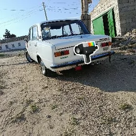 Lada 2104 1981
