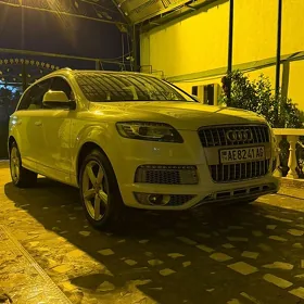 Audi Q7 2012
