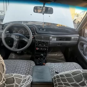 Daewoo Nexia 1996