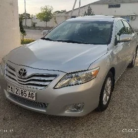Toyota Camry 2010