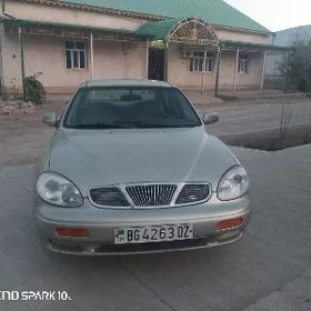 Daewoo Leganza 1999
