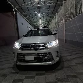 Toyota Highlander 2018
