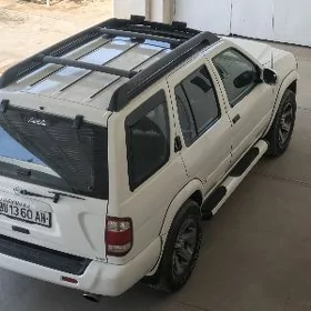 Nissan Pathfinder 2002