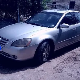Nissan Altima 2004