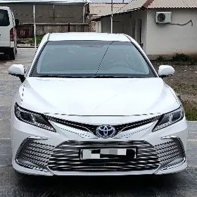 Toyota Camry Hybrid 2021