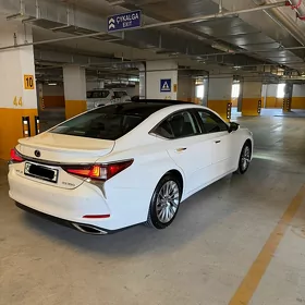 Lexus ES 350 2021