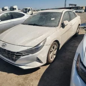 Hyundai Elantra 2022