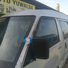 Toyota Hiace 1990