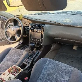 Toyota Corona 1995