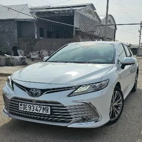 Toyota Camry 2022