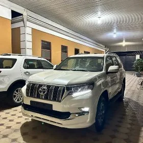 Toyota Land Cruiser Prado 2023